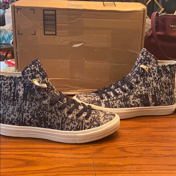 Converse Chuck Taylor II All Star 11-M 13-W NWOB